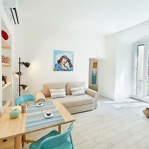 Apartment Buro Bed & Relax Parma