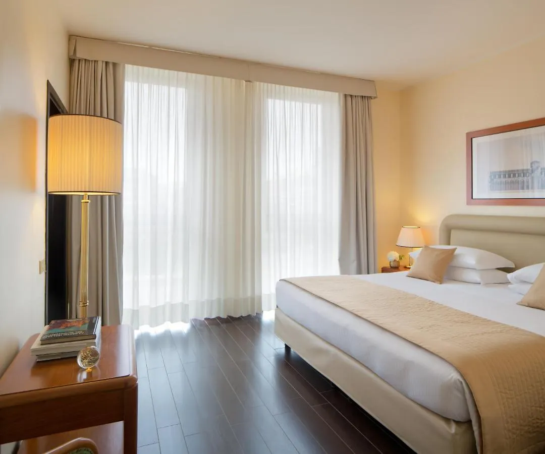 **** Hotel Starhotels Business Palace Milan Italy