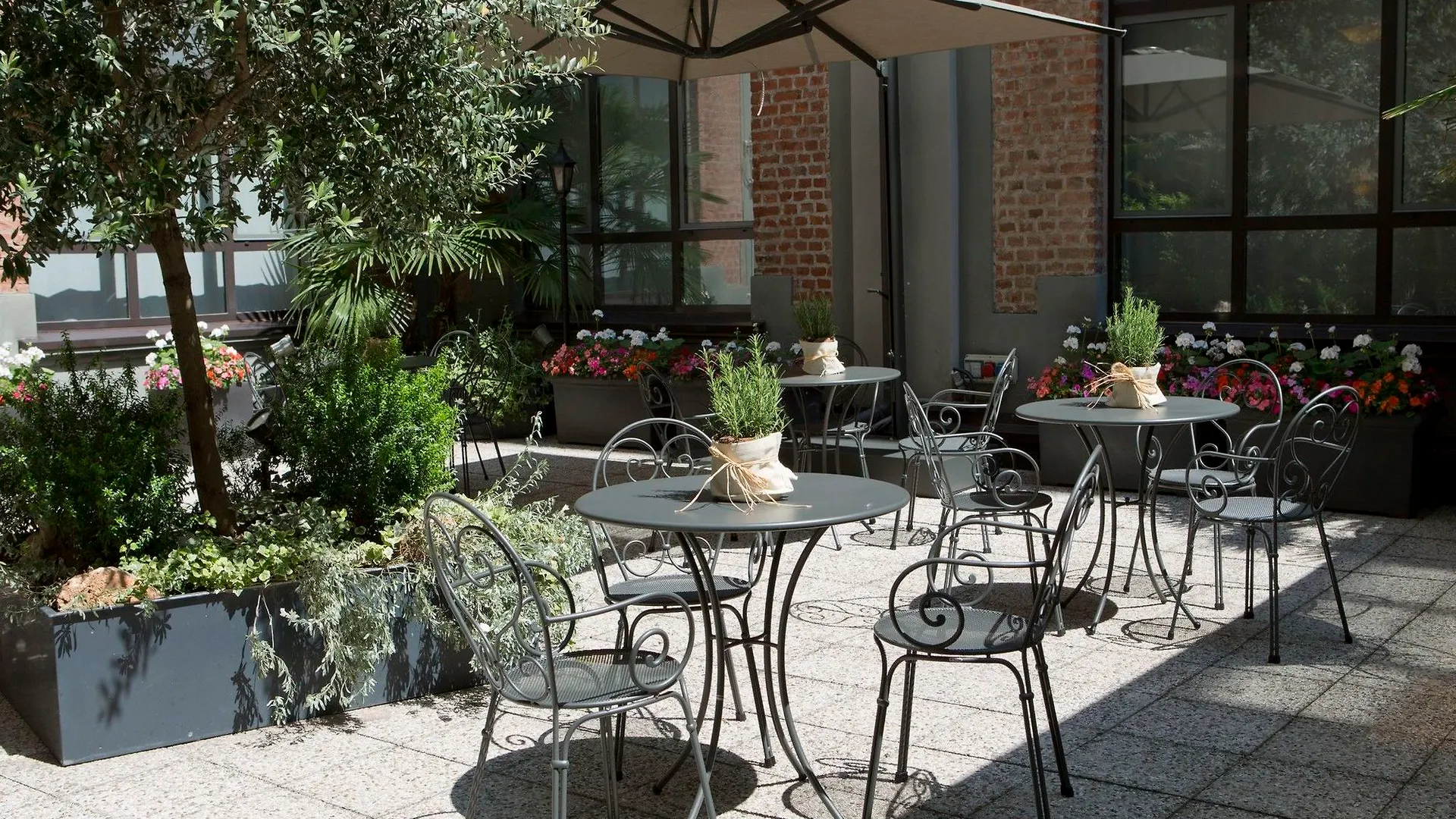 **** Hotel Starhotels Business Palace Milan Italy