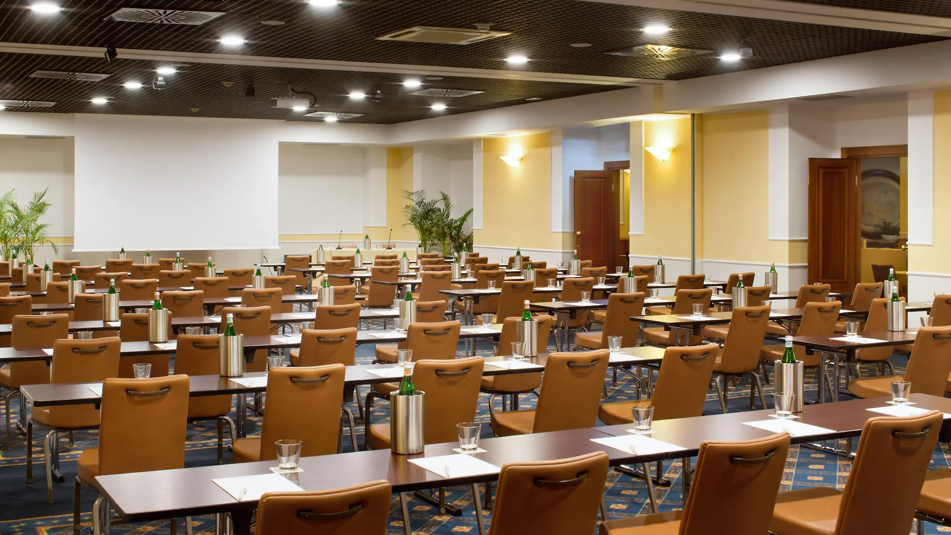 **** Hotel Starhotels Business Palace Milan Italy